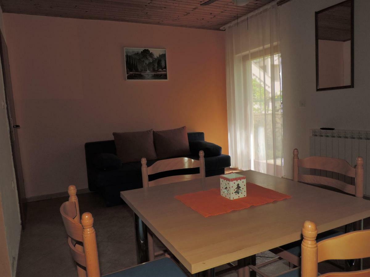 Apartments Saraden 보디체 외부 사진
