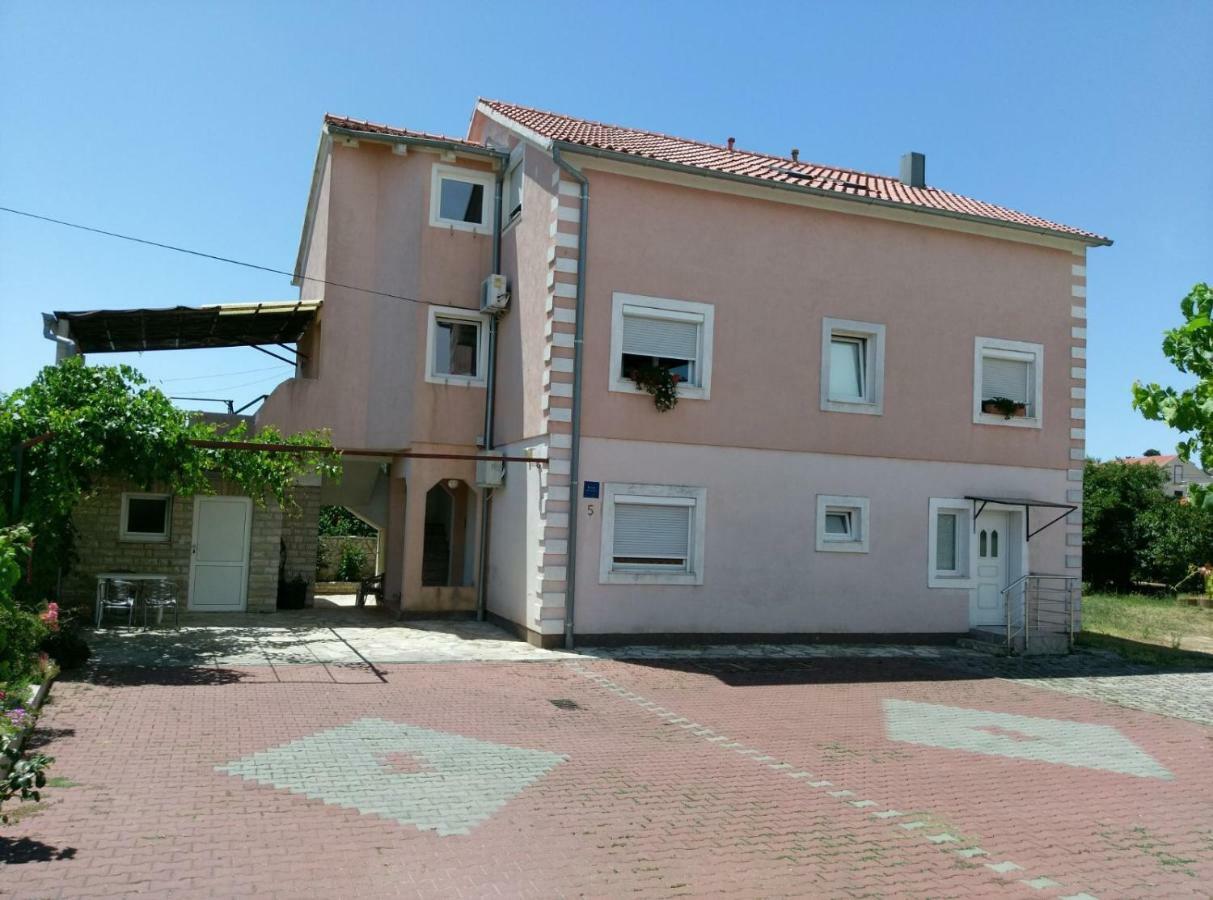 Apartments Saraden 보디체 외부 사진